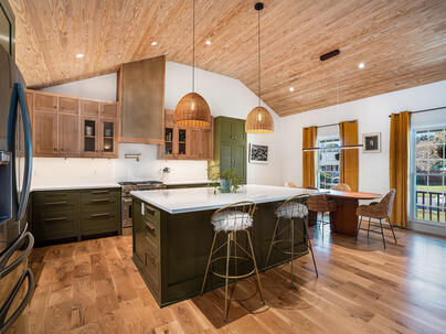 Photo 1 of 25 : 2923 Sugarbush Way