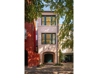 Photo 1 of 25 : 10 Catfiddle Street