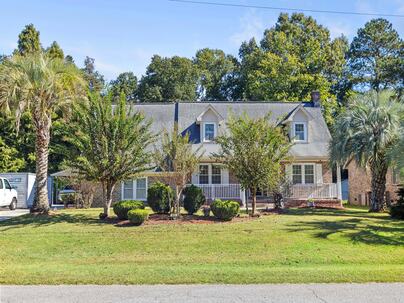 Photo 1 of 25 : 946 Melrose Drive Drive