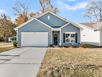 Photo 1 of 25 : 1926 Ferguson Road