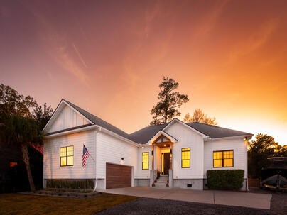 Photo 1 of 25 : 443 Carol Street