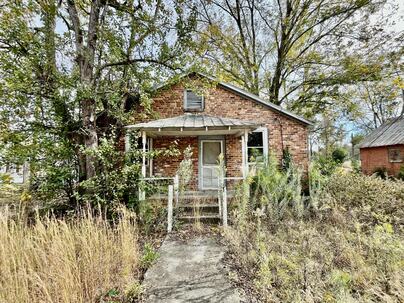 Photo 1 of 10 : 153 Tyler Road