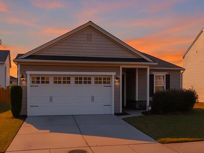 Photo 1 of 25 : 2911 Glenarden Drive