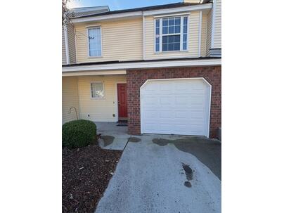 Photo 1 of 23 : 5220 Fernland Way