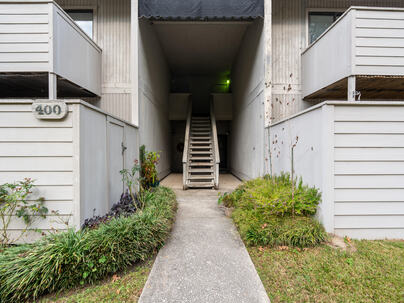 Photo 1 of 25 : 406 Waterwood Drive