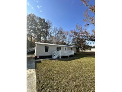 Photo 1 of 25 : 600 Flamingo Road