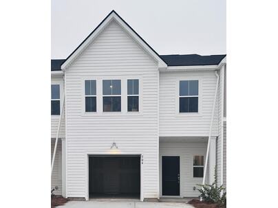 Photo 1 of 21 : 704 Ridgley Drive