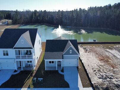 Photo 1 of 25 : 113 Midmills Lane