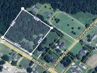 Photo 1 of 6 : 966 Main Street