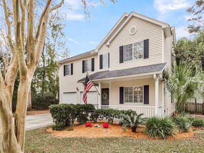 Photo 1 of 25 : 12 Creek Bend Drive