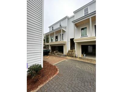 Photo 1 of 1 : 7 Iron Frg Alley