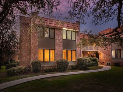 Photo 1 of 25 : 220 3rd Avenue, #4b