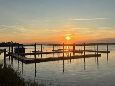 Photo 1 of 12 : 101 Palm Boulevard, #A9