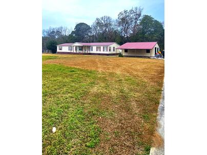 Photo 1 of 15 : 1613 Givhans Road