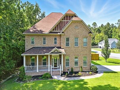 Photo 1 of 25 : 1200 Jump Seed Court Court