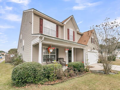 Photo 1 of 25 : 402 Jamestown Drive