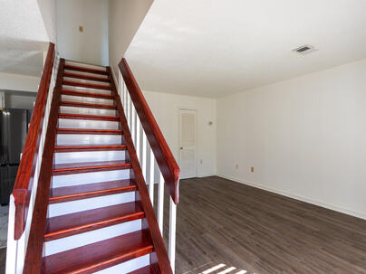 Photo 1 of 20 : 2494 Etiwan Avenue, #A2