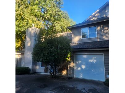 Photo 1 of 14 : 940 Estates Boulevard, #3g