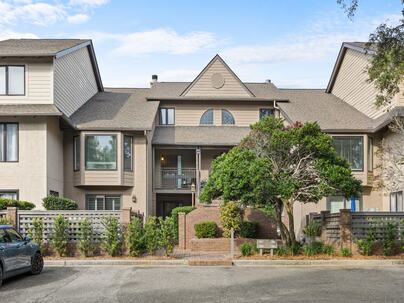 Photo 1 of 25 : 1967 Marsh Oak Lane