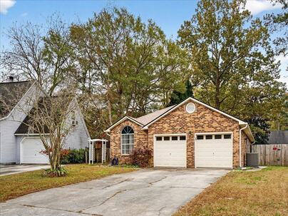 Photo 1 of 25 : 120 Old Saybrook Road