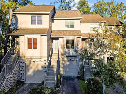 Photo 1 of 25 : 166 River Breeze Drive