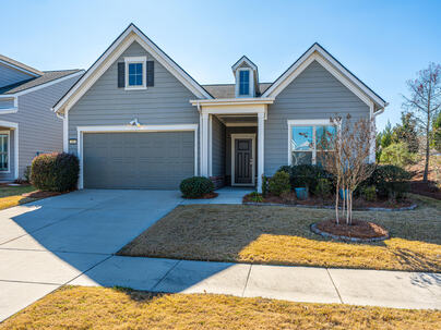 Photo 1 of 25 : 205 Maple Valley Road