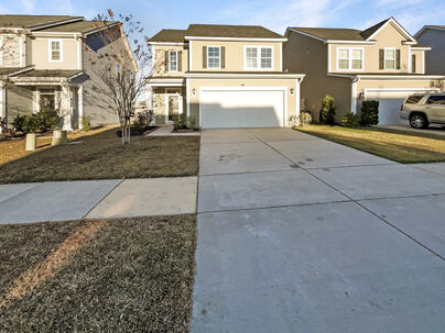 Photo 1 of 25 : 320 Saucer Road