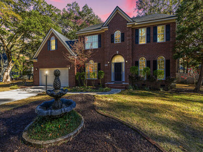 Photo 1 of 25 : 8708 Chamblee Court