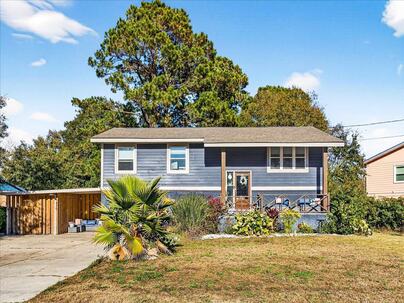 Photo 1 of 25 : 1470 Woodview Lane