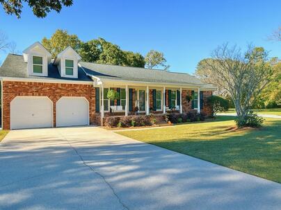 Photo 1 of 25 : 2 Skyeman Drive