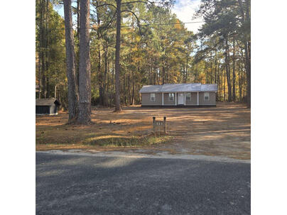 Photo 1 of 25 : 711 Rodeo Drive