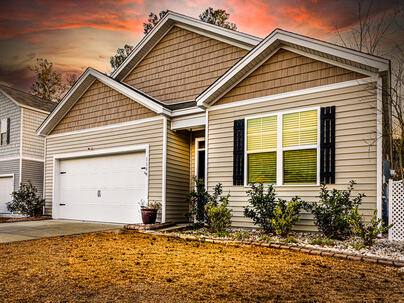 Photo 1 of 25 : 114 Valley Row