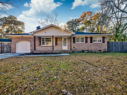 Photo 1 of 25 : 1027 Harrison Road