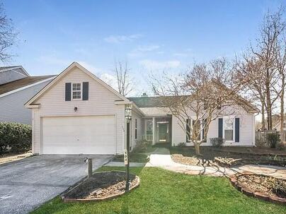 Photo 1 of 10 : 104 Monsarret Lane