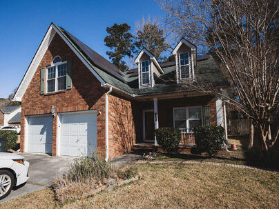 Photo 1 of 25 : 110 Winslow Lane