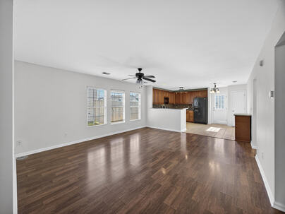 Photo 1 of 21 : 1509 Mandarin Court