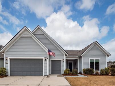 Photo 1 of 25 : 484 Hidden Meadow Lane