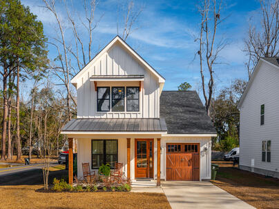 Photo 1 of 25 : 101 Classic Street