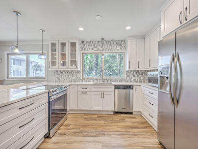 Photo 1 of 25 : 7 Seagrove Lane, #B