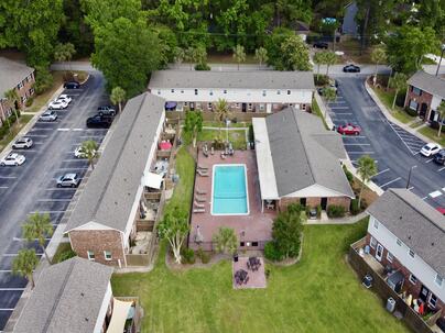 Photo 1 of 25 : 415 Parkdale Drive, #2f