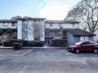 Photo 1 of 25 : 1141 Shadow Lake Circle, #J