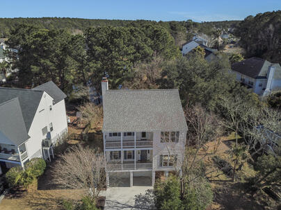 Photo 1 of 25 : 1415 Black River Drive