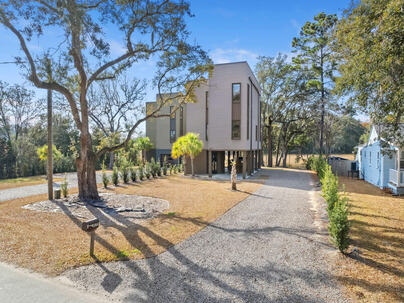 Photo 1 of 25 : 4177 Rhett Avenue