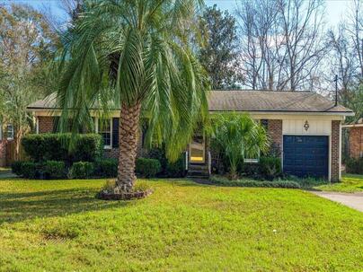 Photo 1 of 25 : 1225 Hillside Drive