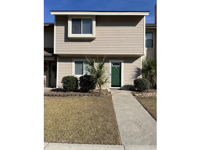 Photo 1 of 19 : 14 Hunters Court