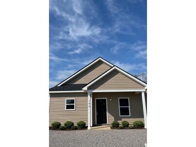 Photo 1 of 16 : 190 Avocada Drive Drive