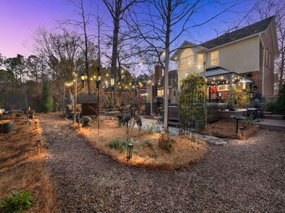 Photo 1 of 25 : 105 Spike Point Court