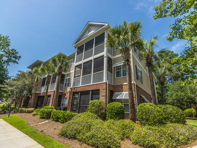 Photo 1 of 25 : 1319 Basildon Road