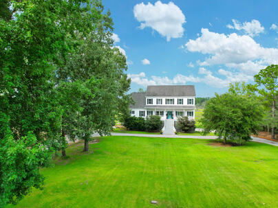 Photo 1 of 25 : 4760 Walking Horse Road