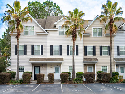 Photo 1 of 25 : 4910 Lake Palmetto Lane